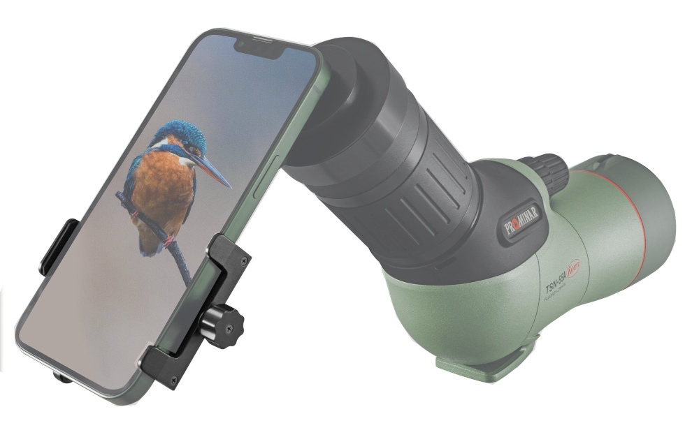 Kowa Smartoscope Universaladapter in Anwendung mit Smartphone am Spektiv